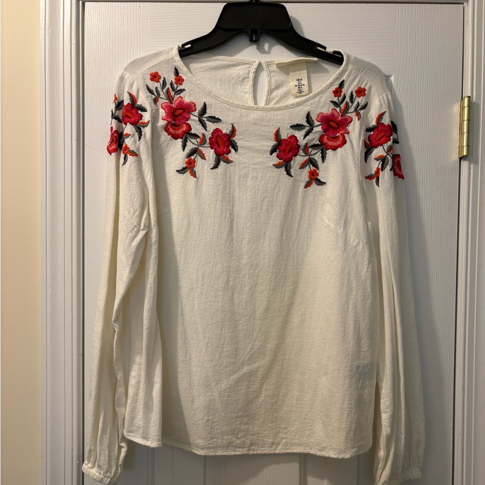 Very pretty Size 6 white blouse with red, pink and green embroidered flowers